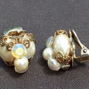 Vintage Pearl and Bead Clip on Earrings.